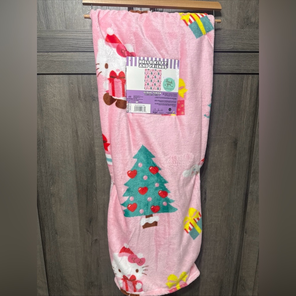 New Hello Kitty & Friends Christmas Gifts & Trees Pastel Pink 60" x 70" Blanket
